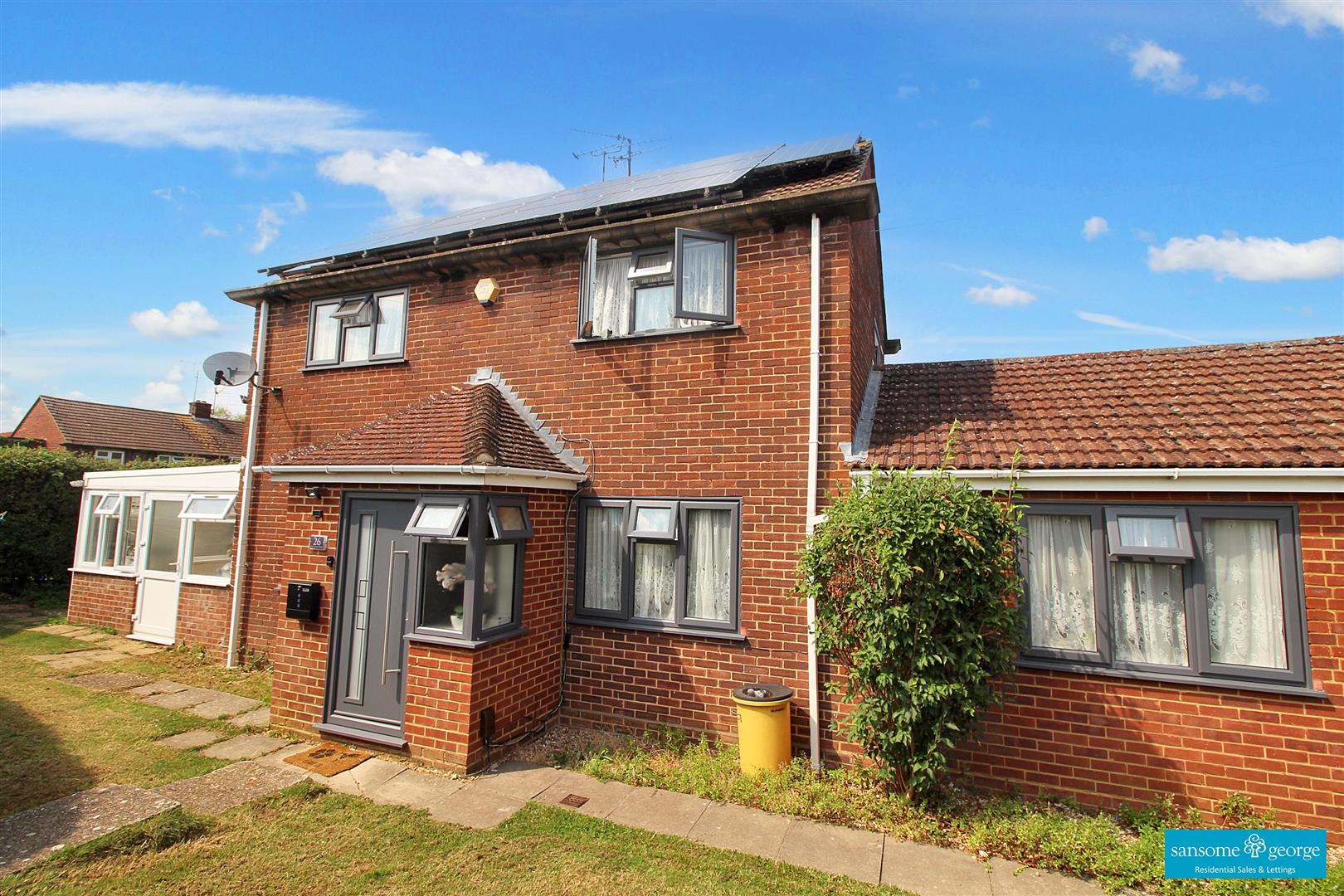 3 bed property in Canterbury Road, Reading